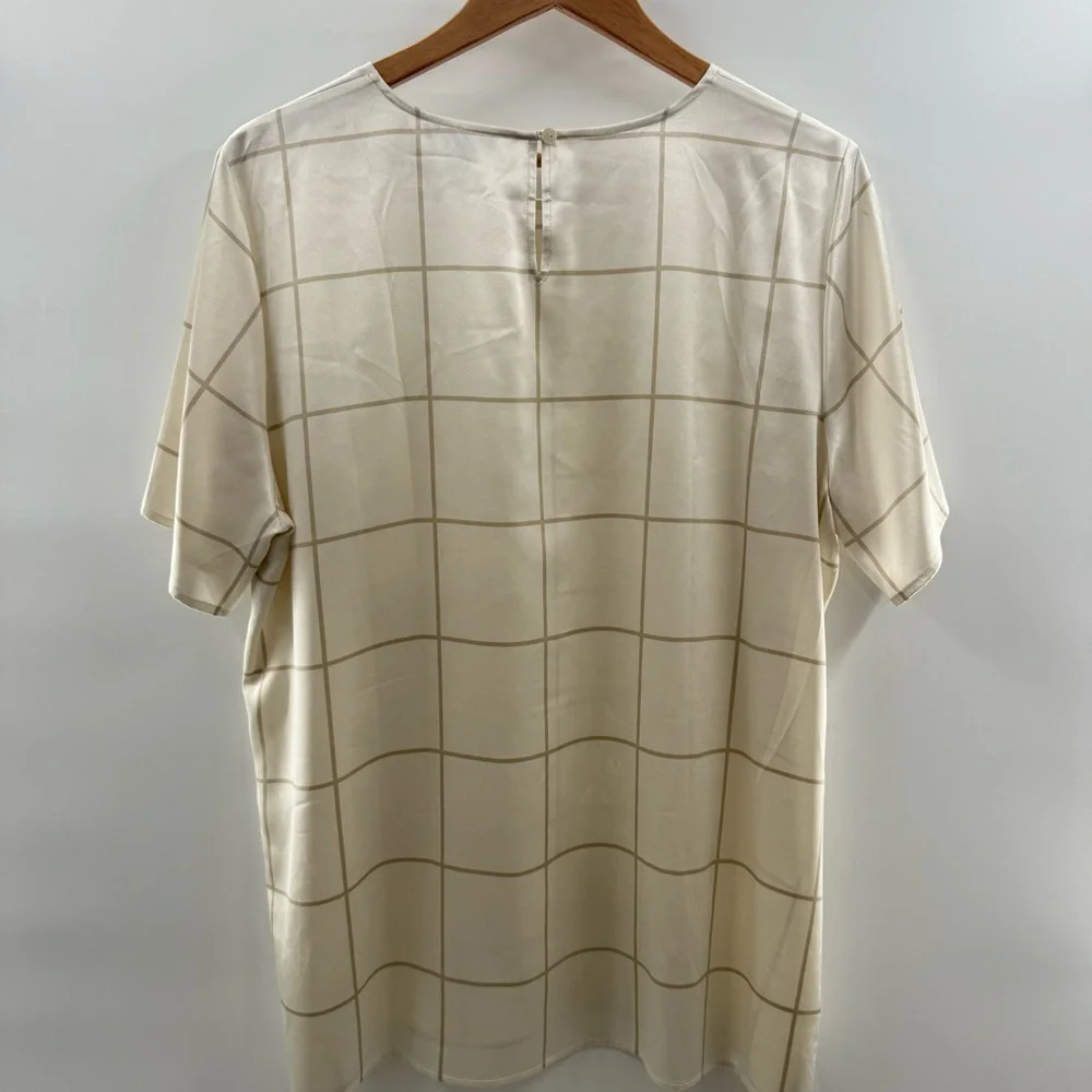 Eileen Fisher Silk Jewel Neck Short Sleeve Box Top Cream Blouse Size Large - Picture 9 of 13